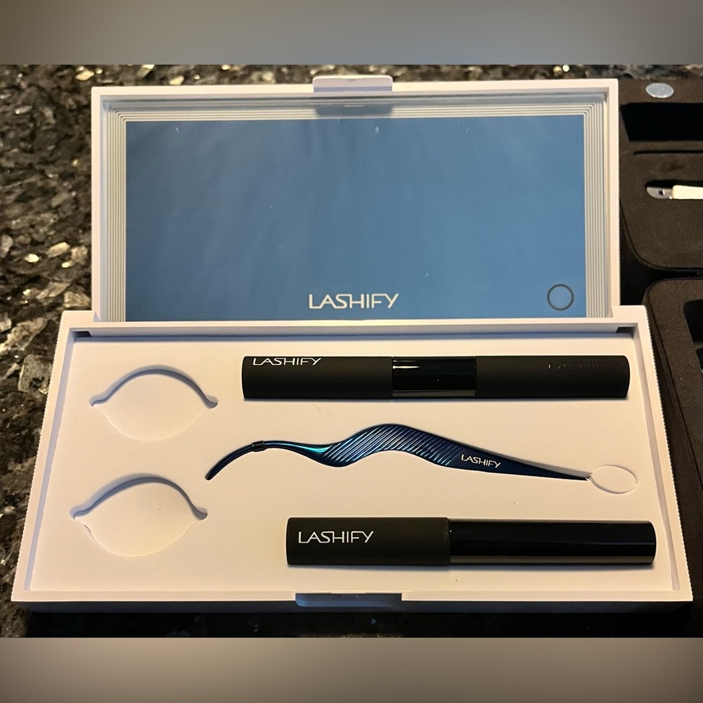 NEW Lashify ✨ White LED Light Control Kit • Sapphire Petite Wand - Picture 5 of 9